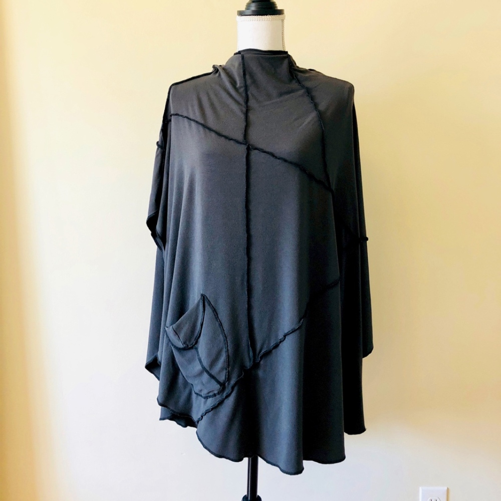Carol Young Undesigned Charcoal Gray Poncho